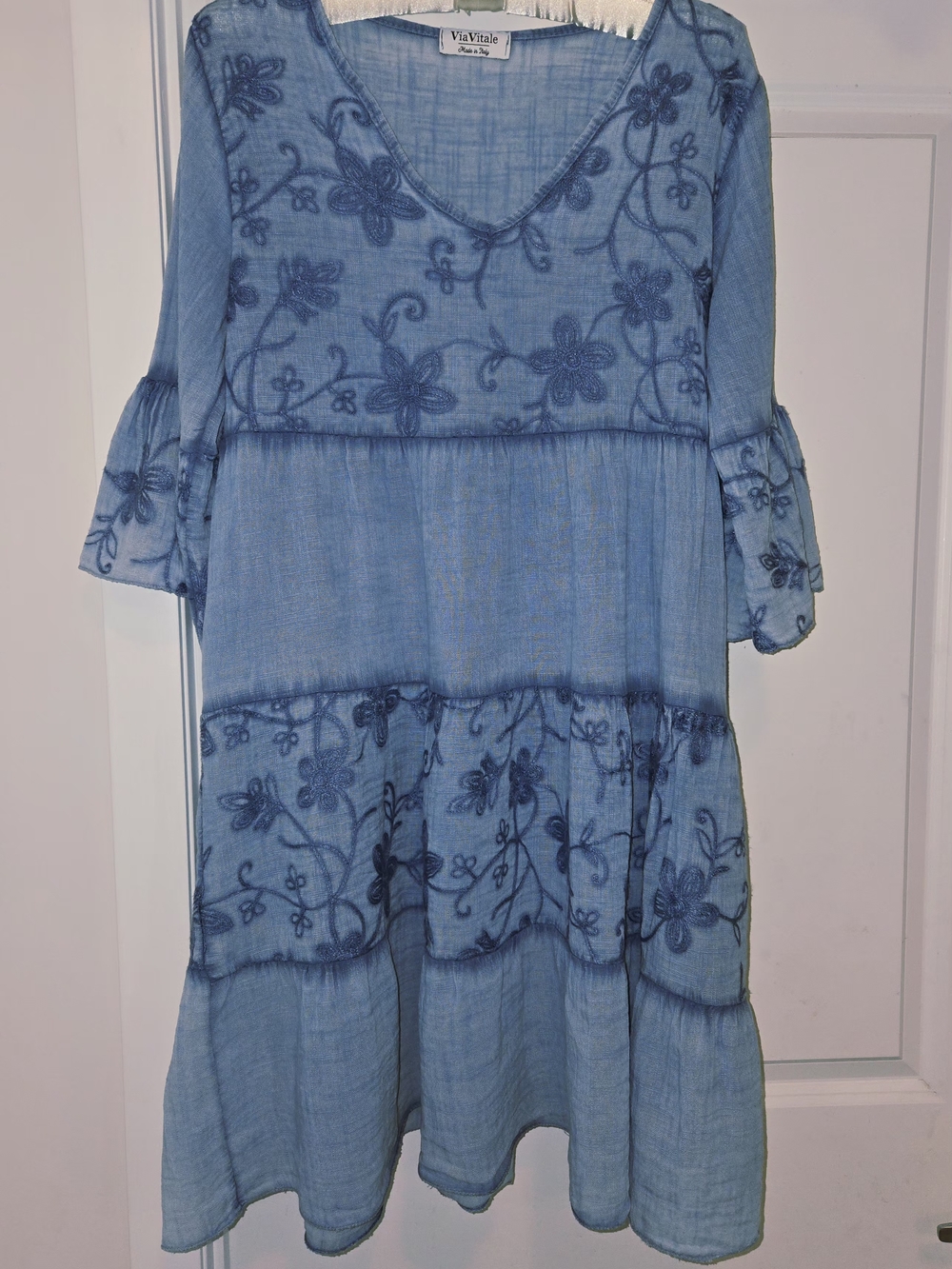 Via Vitale Made in Italy  Pale Blue  Floral-Embroidered Tiered Midi Dress Size S